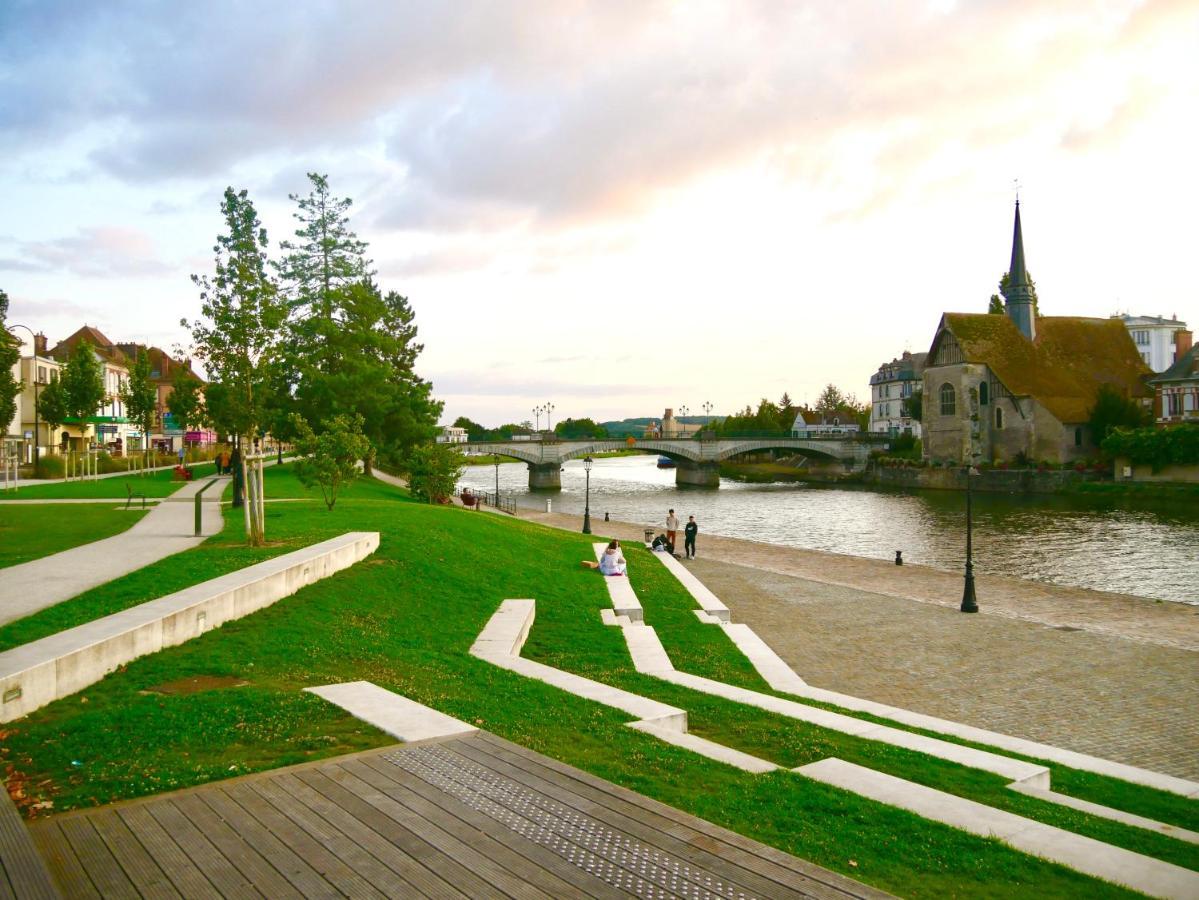 Oasis Au Coeur De Ville Sens Kültér fotó